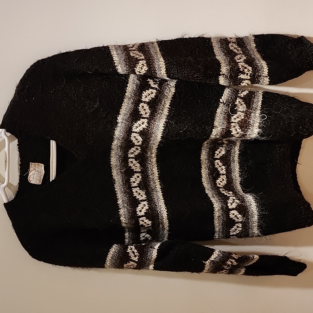 100% alpaca wool v-neck sweater